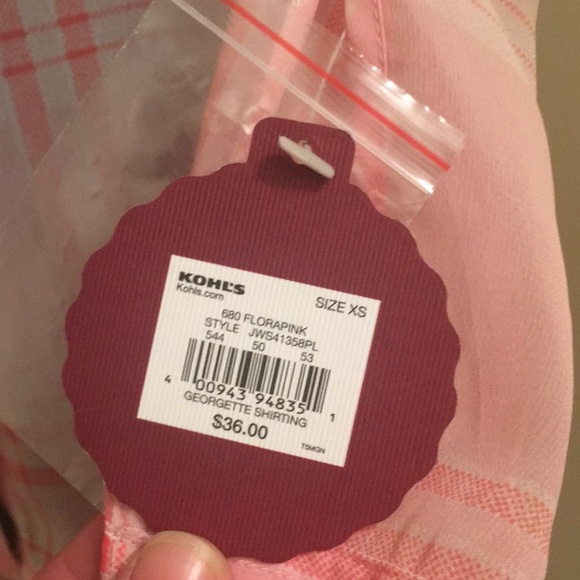 NWT button up! - Picture 3 of 4